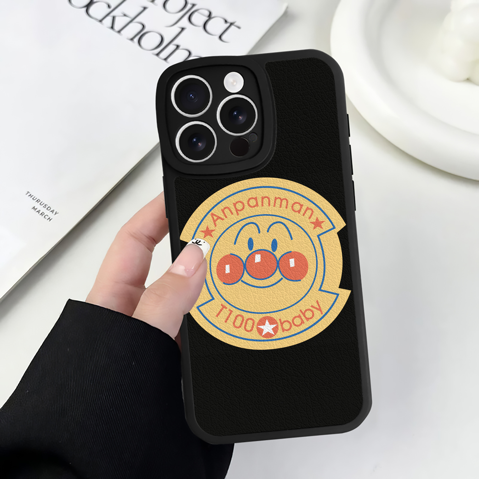 （画像用） アンパンマン Anpanman 【iPhone 16シリーズ対応】シリコンスマホケース（レザー調） 材質：シリコン